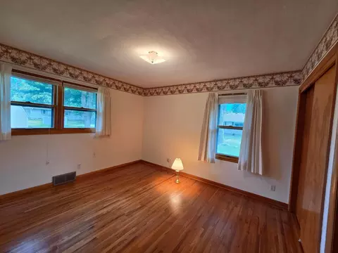 Bedroom - 2202 Windsor Rd, Albert Lea, MN 56007 photo 1 of 7
