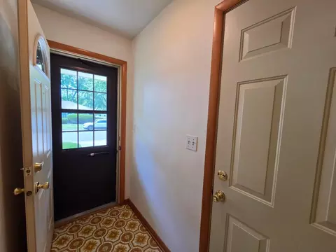Entry Way - 2202 Windsor Rd, Albert Lea, MN 56007 photo 1 of 3
