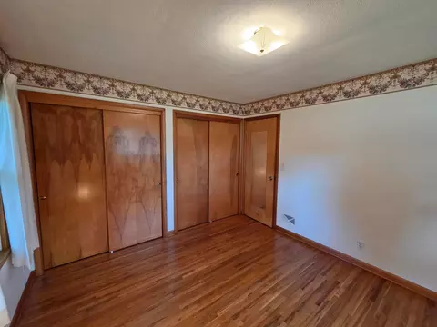 Bedroom - 2202 Windsor Rd, Albert Lea, MN 56007 photo 3 of 7