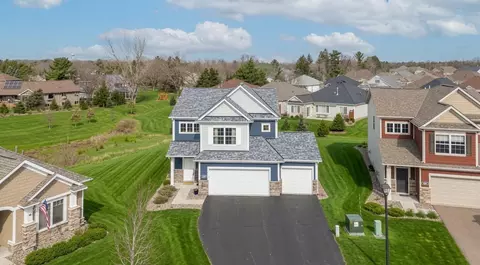 1859 Hinsdale Cir, Hudson, WI 54016