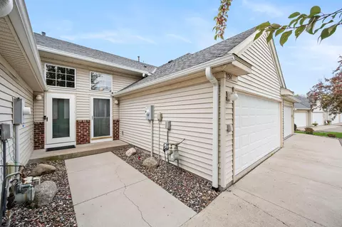 9761 Zinnia Ln N, Maple Grove, MN 55369