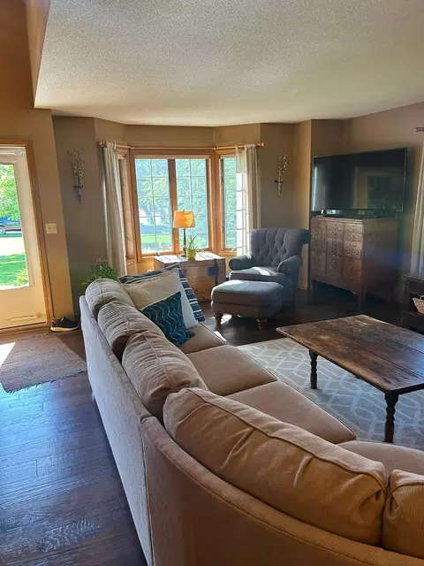 Living - 3660 8th St NE, Willmar, MN 56201 photo 3 of 5