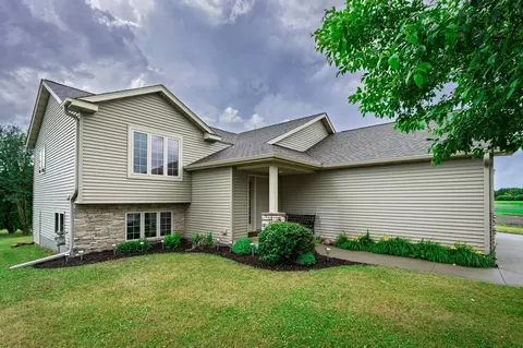 807 23rd St Cir NE, Kasson, MN 55944