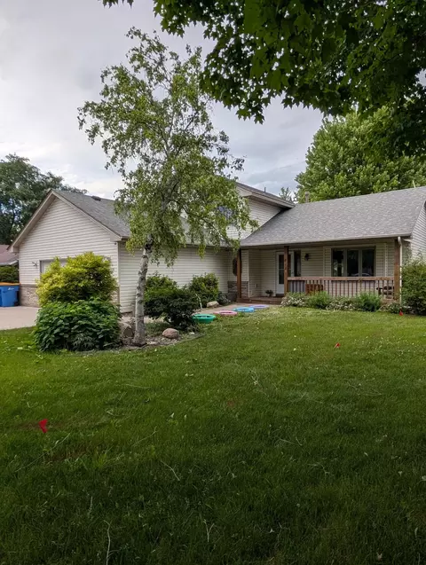 412 2nd St NW, Saint Michael, MN 55376