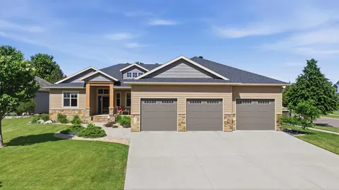 4186 Furnberg Pl S, Fargo, ND 58104