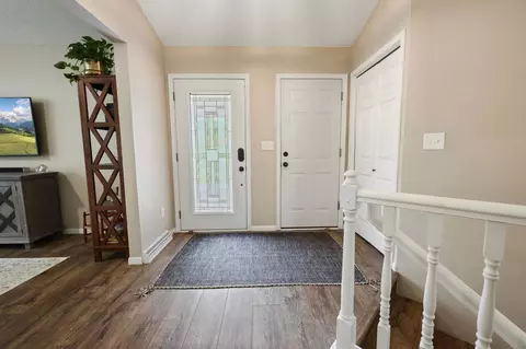 Entry Way - 2543 Colony Cir, Saint Cloud, MN 56303 photo 6 of 7