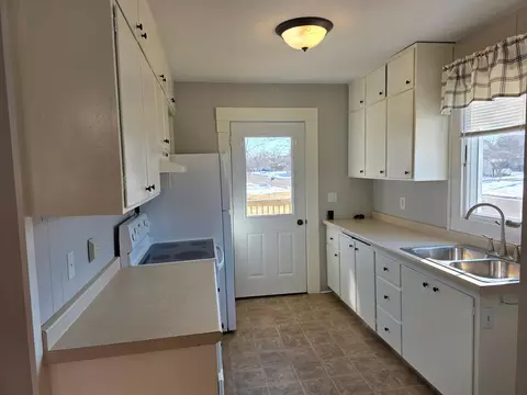305 N Wabasha, Plainview, MN 55964