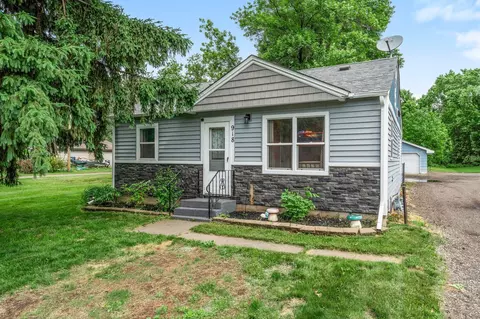 918 Maple Ave E, Mora, MN 55051 photo 2