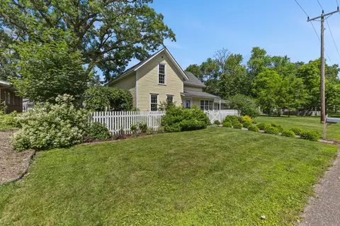 Exterior - 923 9th Ave SE, Saint Cloud, MN 56304 photo 5 of 16