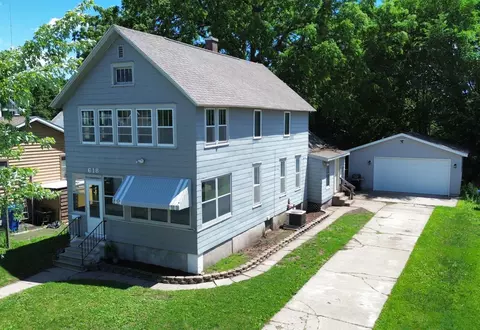 618 Sioux St, Winona, MN 55987