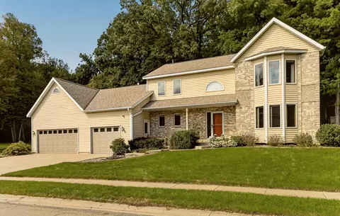 1321 Woodland Dr SW, Rochester, MN 55902