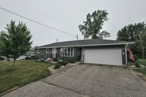 703 3rd Ave, Goodhue, MN 55027