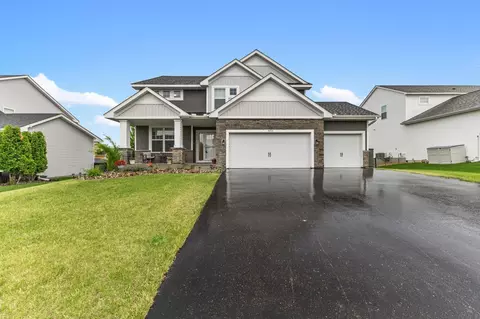9255 67th St S, Cottage Grove, MN 55016