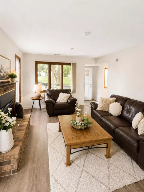 Living - 4677 Sorrell Pt, Eagan, MN 55122 photo 1 of 3