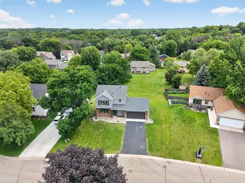 18735 Pennington Ave, Eden Prairie, MN 55346
