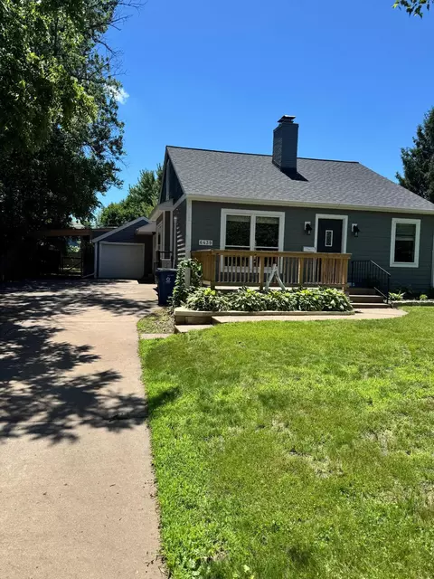 6439 Olympia St, Golden Valley, MN 55427