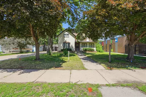1218 4th St NW, Elk River, MN 55330