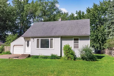 9 Park Dr, Circle Pines, MN 55014