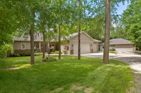 10060 SW 82nd Ave, Ellendale, MN 56026