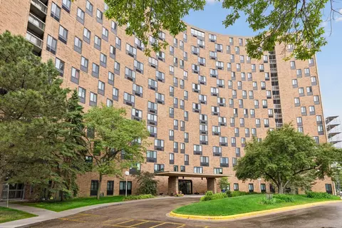 1181 Edgcumbe Rd #1515, Saint Paul, MN 55105