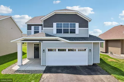 8982 Parkview Cir, Chisago City, MN 55013