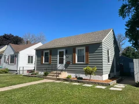Exterior - 1204 11th Ave SW, Austin, MN 55912 photo 3 of 10