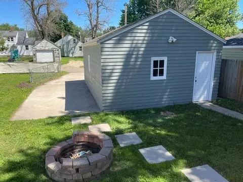 Exterior - 1204 11th Ave SW, Austin, MN 55912 photo 10 of 10