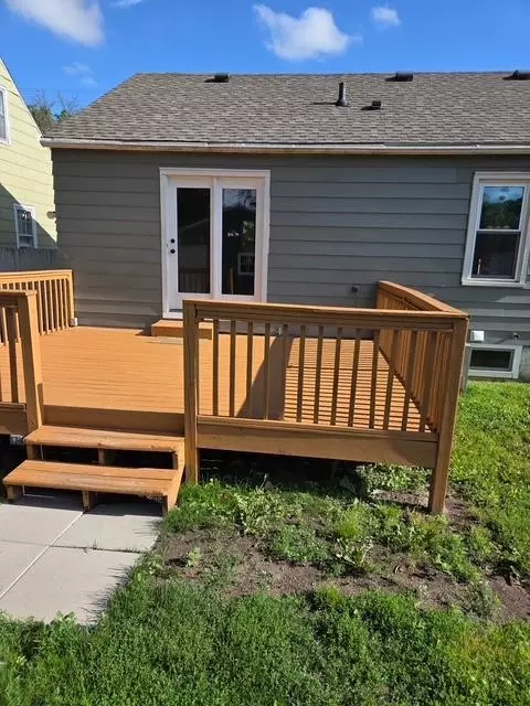 Exterior - 1204 11th Ave SW, Austin, MN 55912 photo 4 of 10