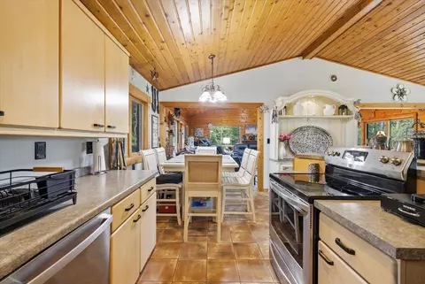 2016 Rice Lake Rd, Duluth, MN 55811 photo 13