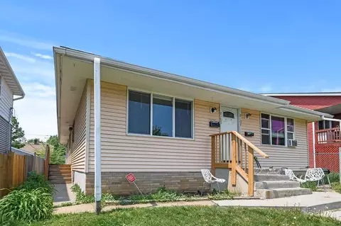 2105 Russell Ave N, Minneapolis, MN 55411