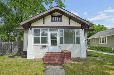 223 11th Ave N, Fargo, ND 58102