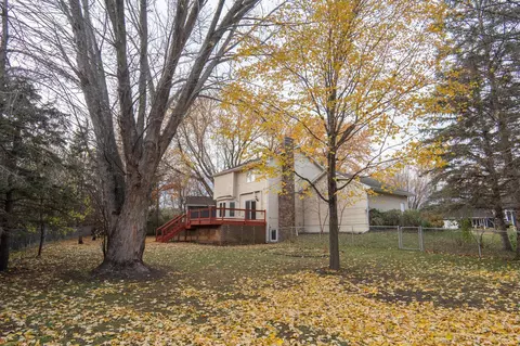 Exterior - 5245 Clayton Dr, Maple Plain, MN 55359 photo 3 of 4