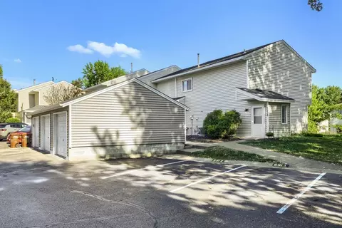 5918 Cahill Ave, Inver Grove Heights, MN 55076