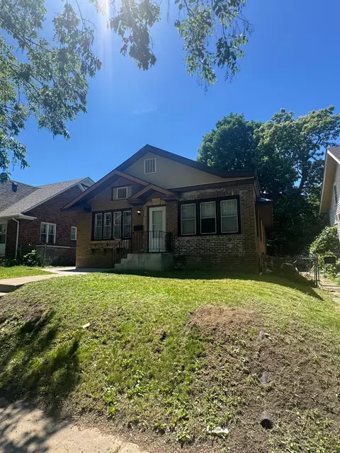 3237 Sheridan Ave N, Minneapolis, MN 55412