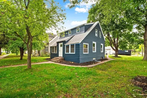 4431 James Ave N, Minneapolis, MN 55412