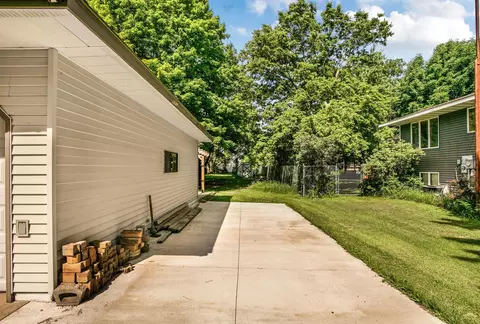 Exterior - 24751 21st Ave, Saint Augusta, MN 56301 photo 4 of 8