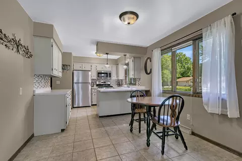 Kitchen - 24751 21st Ave, Saint Augusta, MN 56301 photo 4 of 4