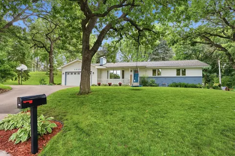 13224 Taylor Pl, Burnsville, MN 55337