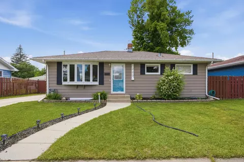 1223 16th St N, Moorhead, MN 56560