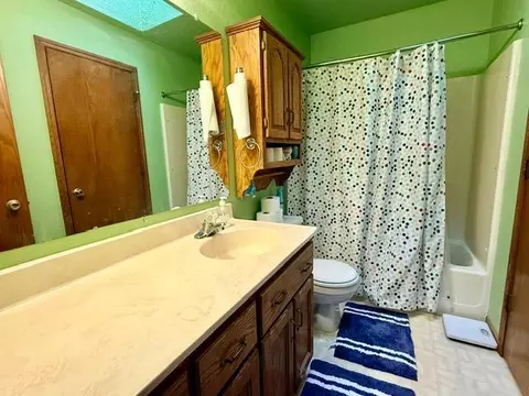 Bath - 8234 109th Pl N, Champlin, MN 55316 photo 1 of 2