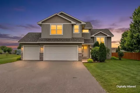 814 Brady Ln, New Richmond, WI 54017