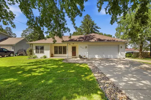 214 Trondheim Rd, Kenyon, MN 55946