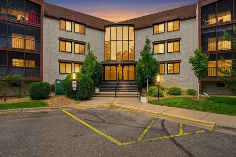 4710 58th Ave N #306, Crystal, MN 55429