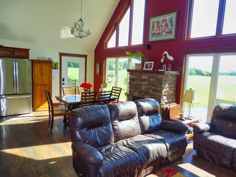 Dining - E560 Cedar Road, Eau Claire, WI 54701 photo 2 of 2