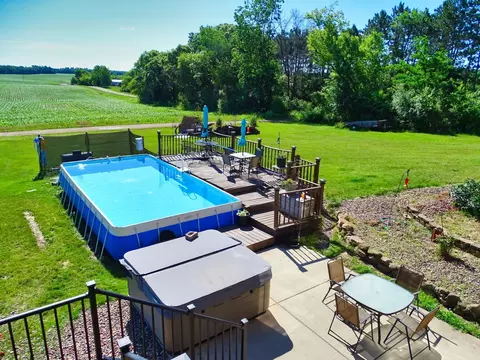 Exterior - E560 Cedar Road, Eau Claire, WI 54701 photo 9 of 10