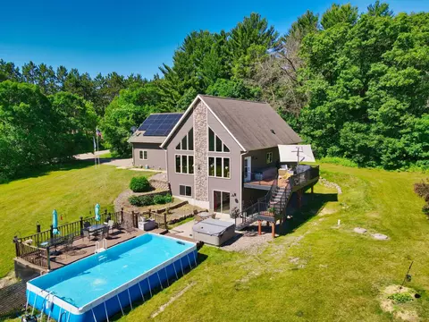 Exterior - E560 Cedar Road, Eau Claire, WI 54701 photo 5 of 10