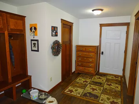 Entry Way - E560 Cedar Road, Eau Claire, WI 54701 photo 1 of 1