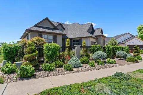 4999 Chalet Ct, Red Wing, MN 55066