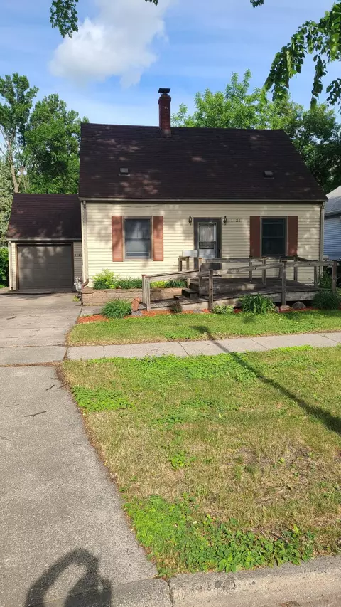 1121 1st St N, Fargo, ND 58102