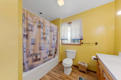 Bath - 23493 Echo Ave, Faribault, MN 55021 photo 2 of 4
